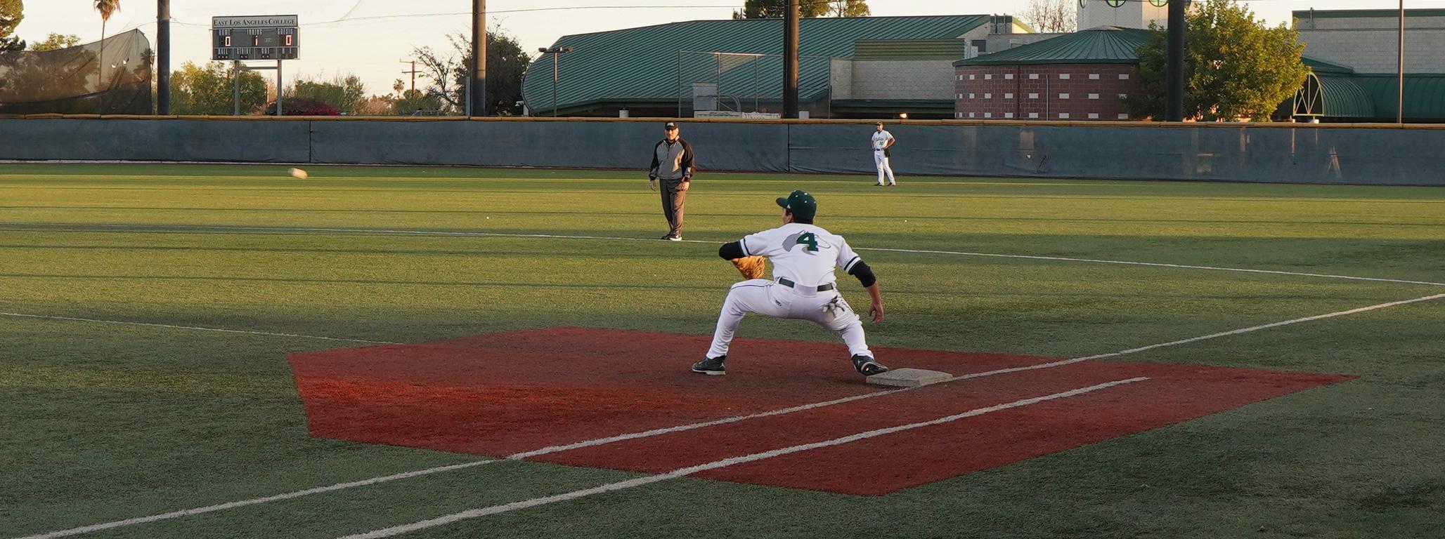Huskies Complete Three-Game Sweep of Falcons