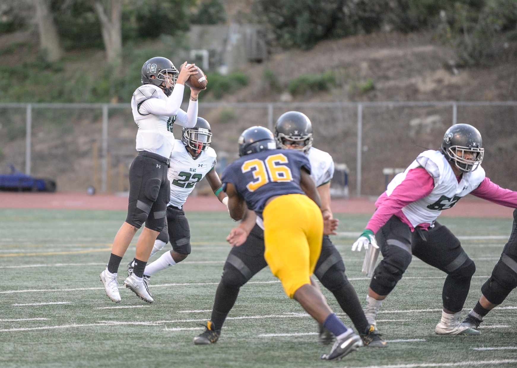 ELAC vs. Canyons, quarterback Phillip Tran