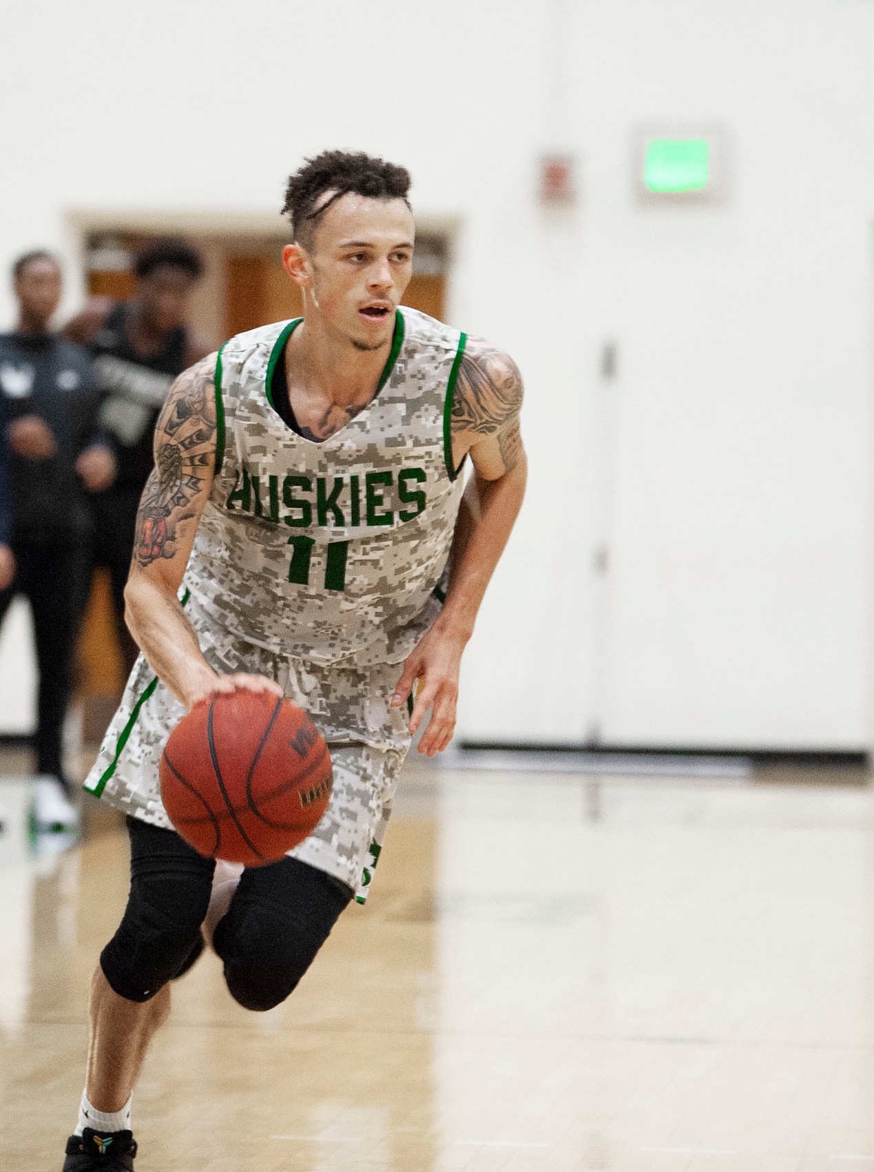 Huskies Win Going-Away on Pie the Head Coach Night at Home