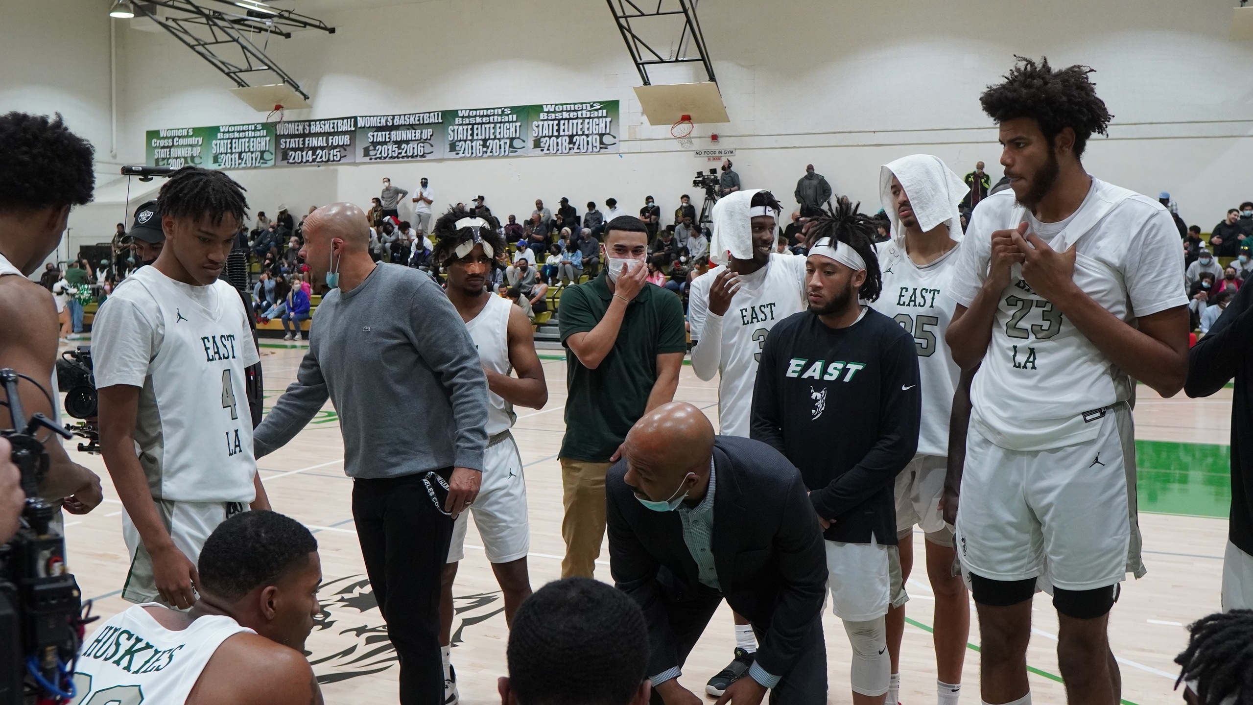 SCC Update: Huskies Win 6th Straight SCC-North Title, Nab Multiple Conference Honors