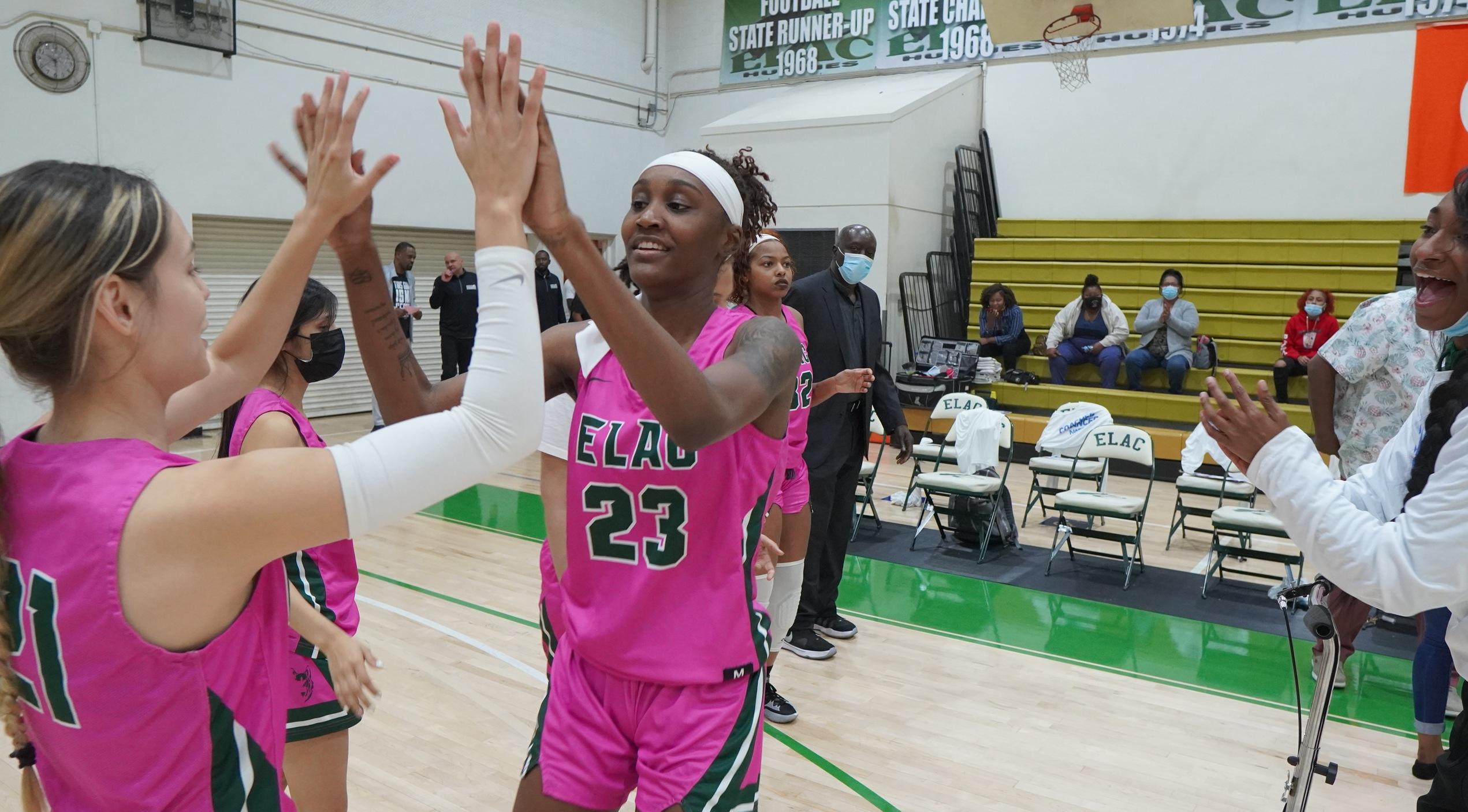 Winston-Ellis 30-Piece Powers Huskies to Win Over Beavers