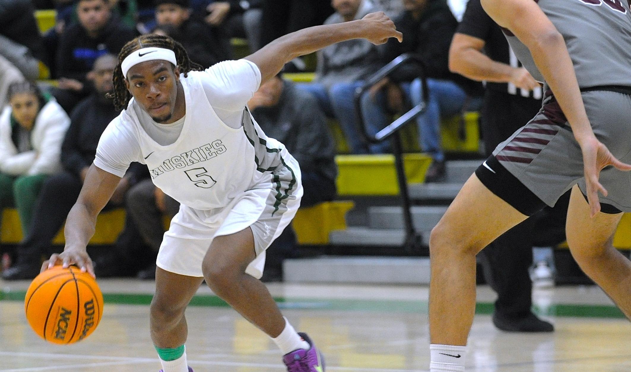 Conference Champion Huskies Wrap-Up Regular Season with Big Road Win at Mt. SAC