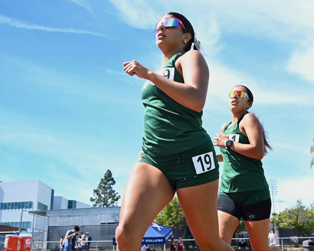 Huskies Finish Third at Orange Coast Classic