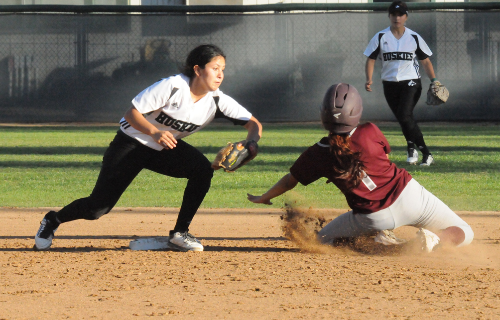 2014-15 Women's Softball Photo Gallery