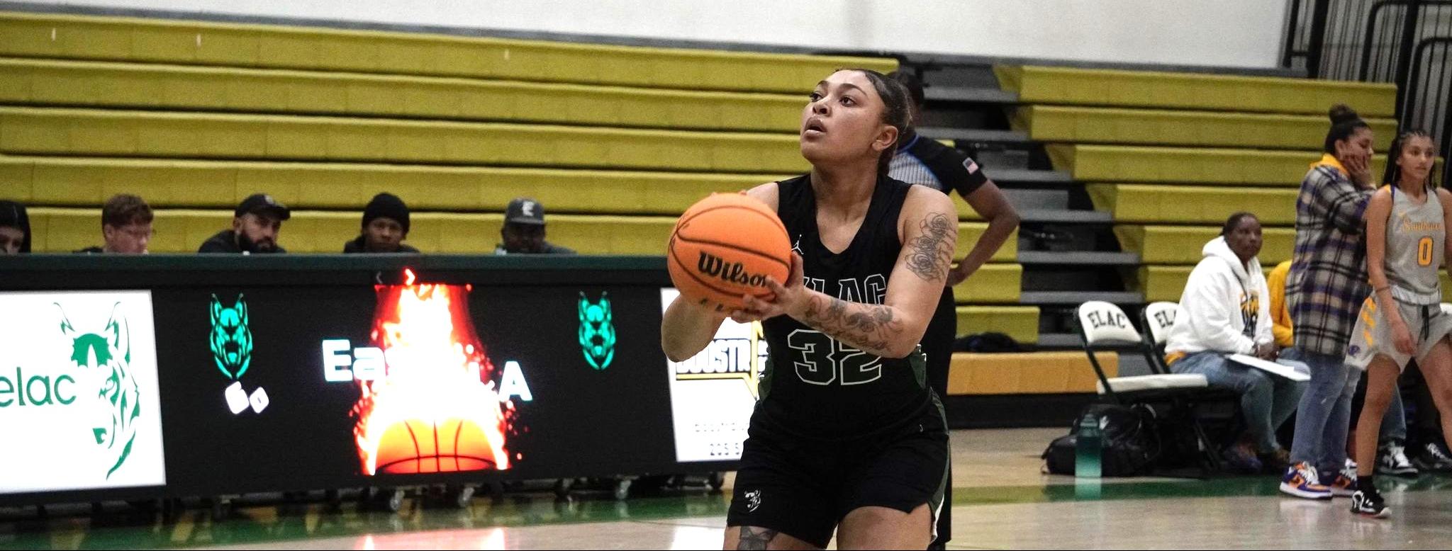 Pack Cruises to Third Straight Win