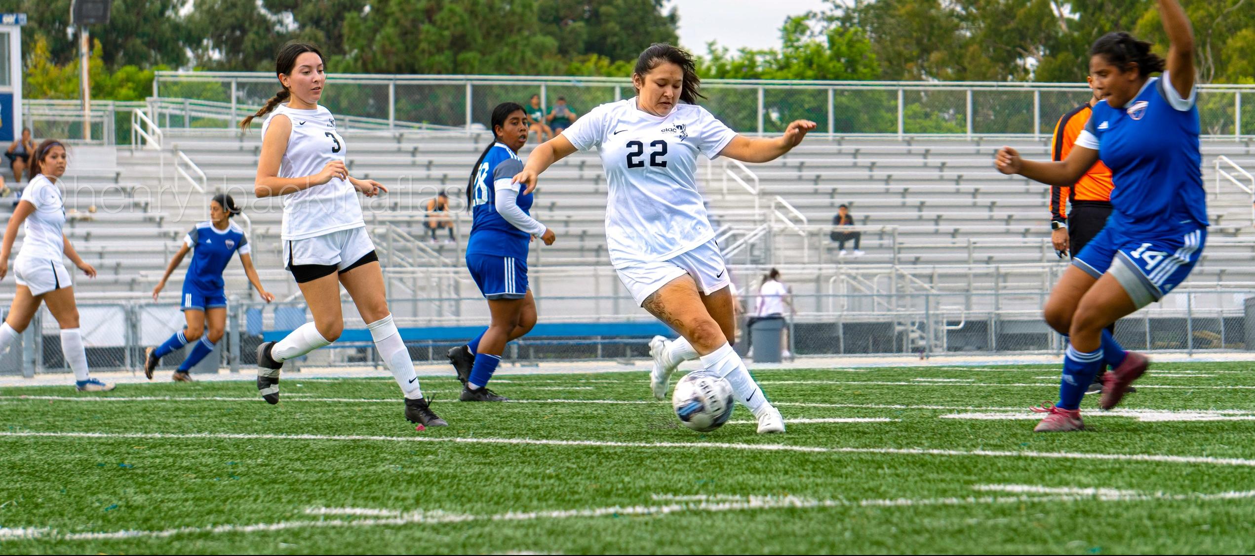 Huskies Earn Tough Season Opener Win at WLAC