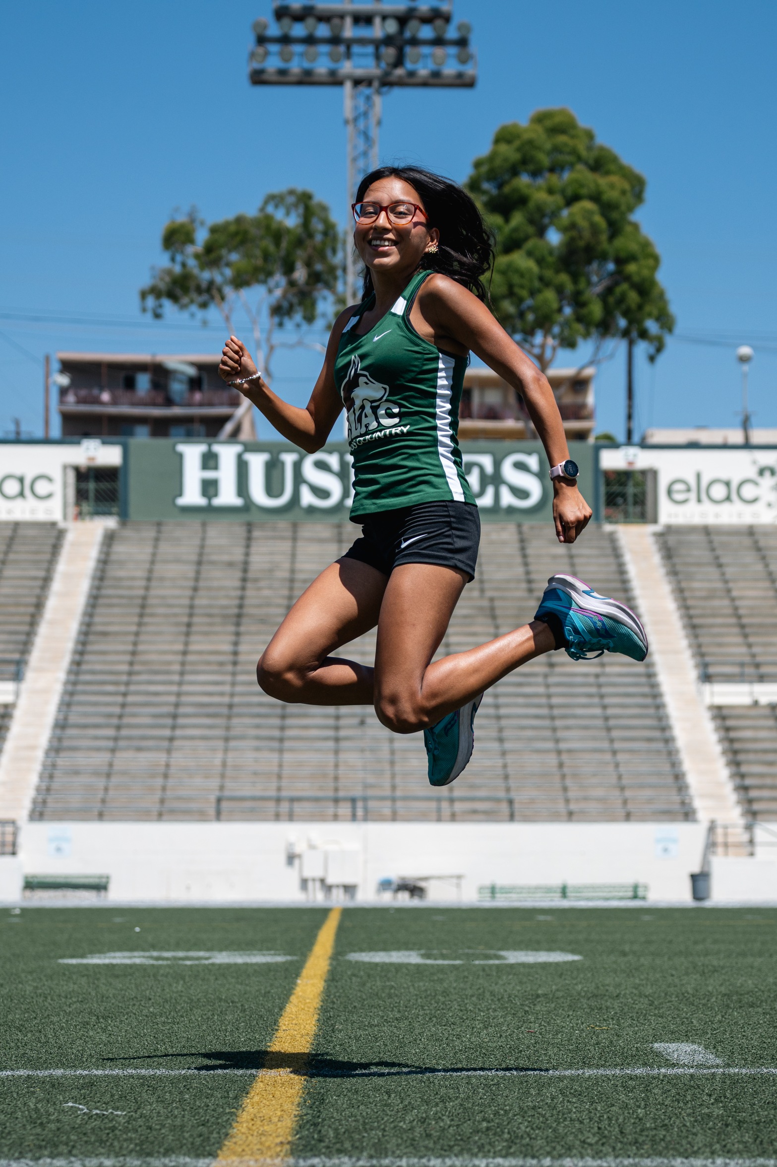 Flores Wins 1500m at SCC Opener