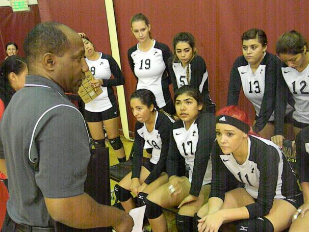 Husky Volleyball Misfires and falls to Pasadena, 3-1