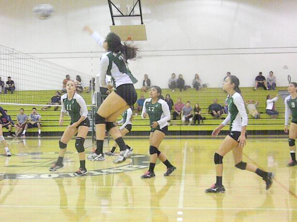 Freshman outside hitter, Alexis Salazar held her own showing the Seahawks how to put away a ball. Alexis finishes the night with 6 kills and 3 digs.